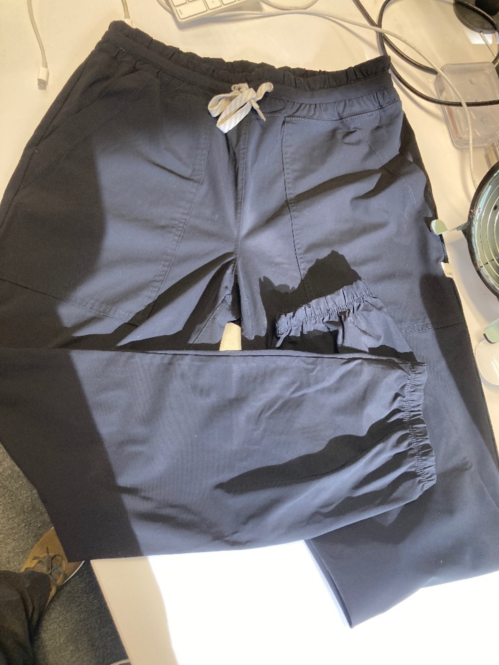 Like size small S black Vuori joggers